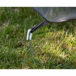 Szpilki do mocowania pokrowca na huśtawkę ogrodową. Zestaw zawiera stalowe szpilki wbijane w ziemię.