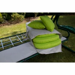 Pokrowiec na poduszki ogrodowe, szary, na cały zestaw poduszek ogrodowych. Widoczne zielone poduszki, produkt na tle trawnika.