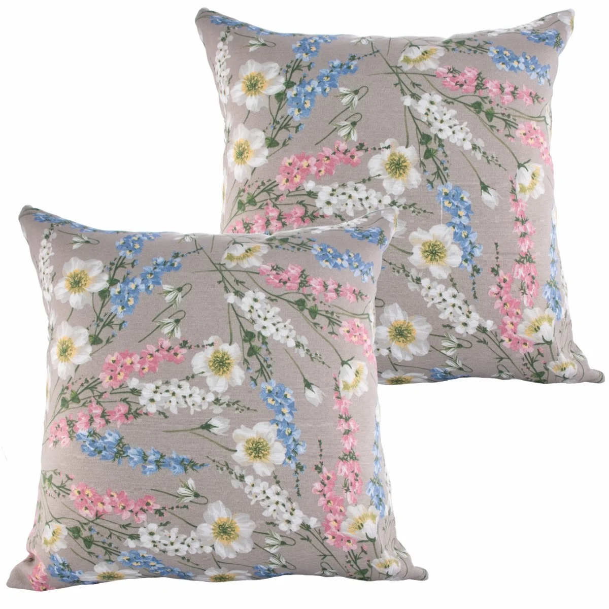 Zestaw jaśków dekoracyjnych na kanapę w kwiatowy wzór na beżowym tle.