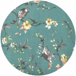 Poduszka ozdobna, okrągła, z motywem ptaków i kwiatów na zielonym tle. Idealna do dekoracji wnętrz.