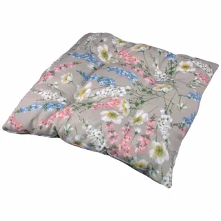 Poduszka na krzesło, pojedyncza sztuka, z kolorowym kwiatowym wzorem.