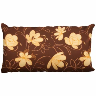 Poszewka dekoracyjna na poduszkę z kwiatowym wzorem, brązowa z jasnymi kwiatami. Idealna do salonu na kanapę.