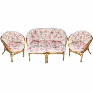 Komplet poduszek na rattanowe meble ogrodowe w kwiatowy wzór. Zestaw zawiera poduszki na 2 fotele i sofę.