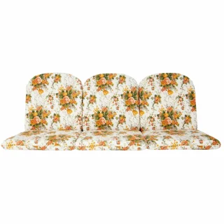 Poduszki ogrodowe na huśtawkę z motywem kwiatowym. Zestaw trzech poduszek z zaokrąglonym oparciem.